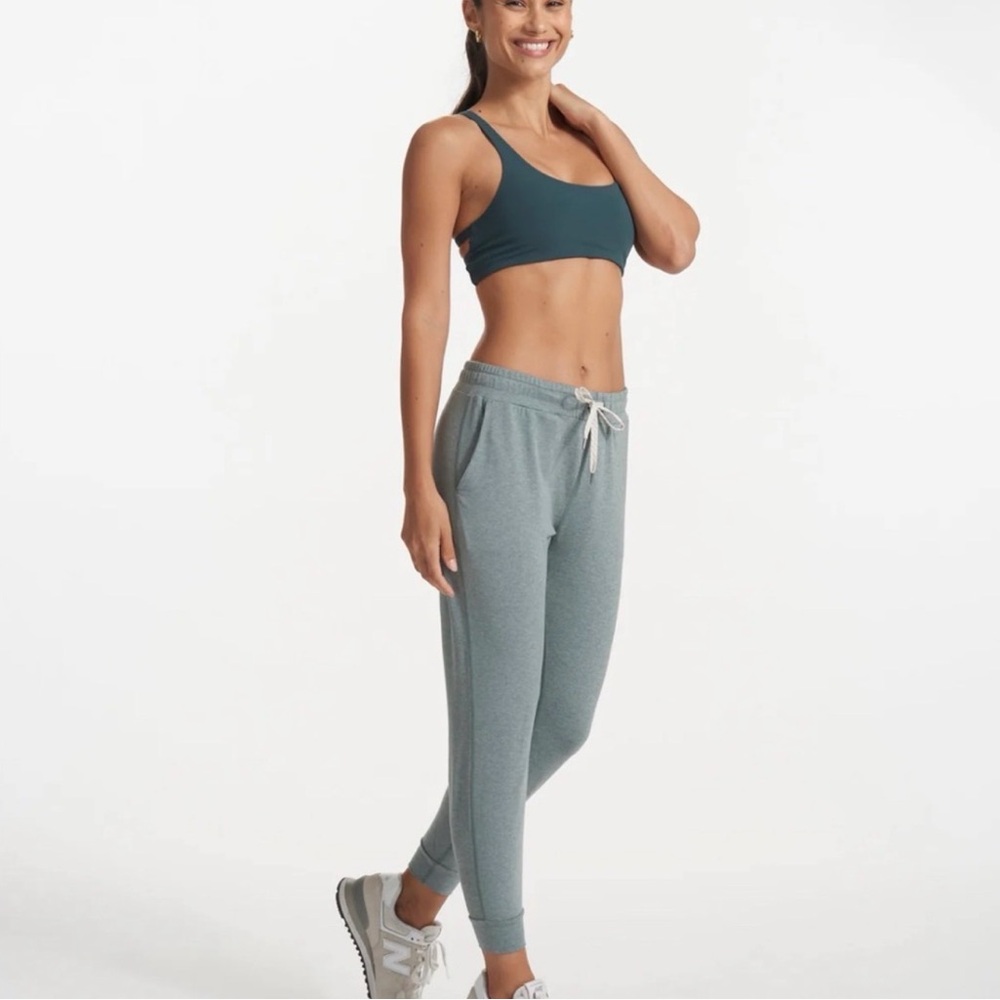 Women's Active Jogger Pants in Heather Blue-Green / Vuori Performance Joggers